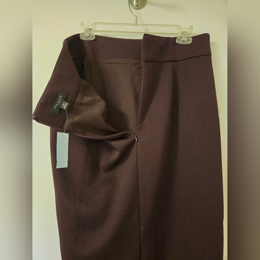 NWT Ann Taylor Plum‎ Pencil Skirt - Picture 7 of 7